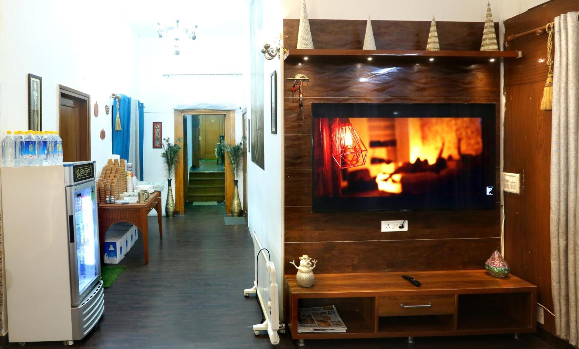 Golden Homestay New Delhi Exterior photo