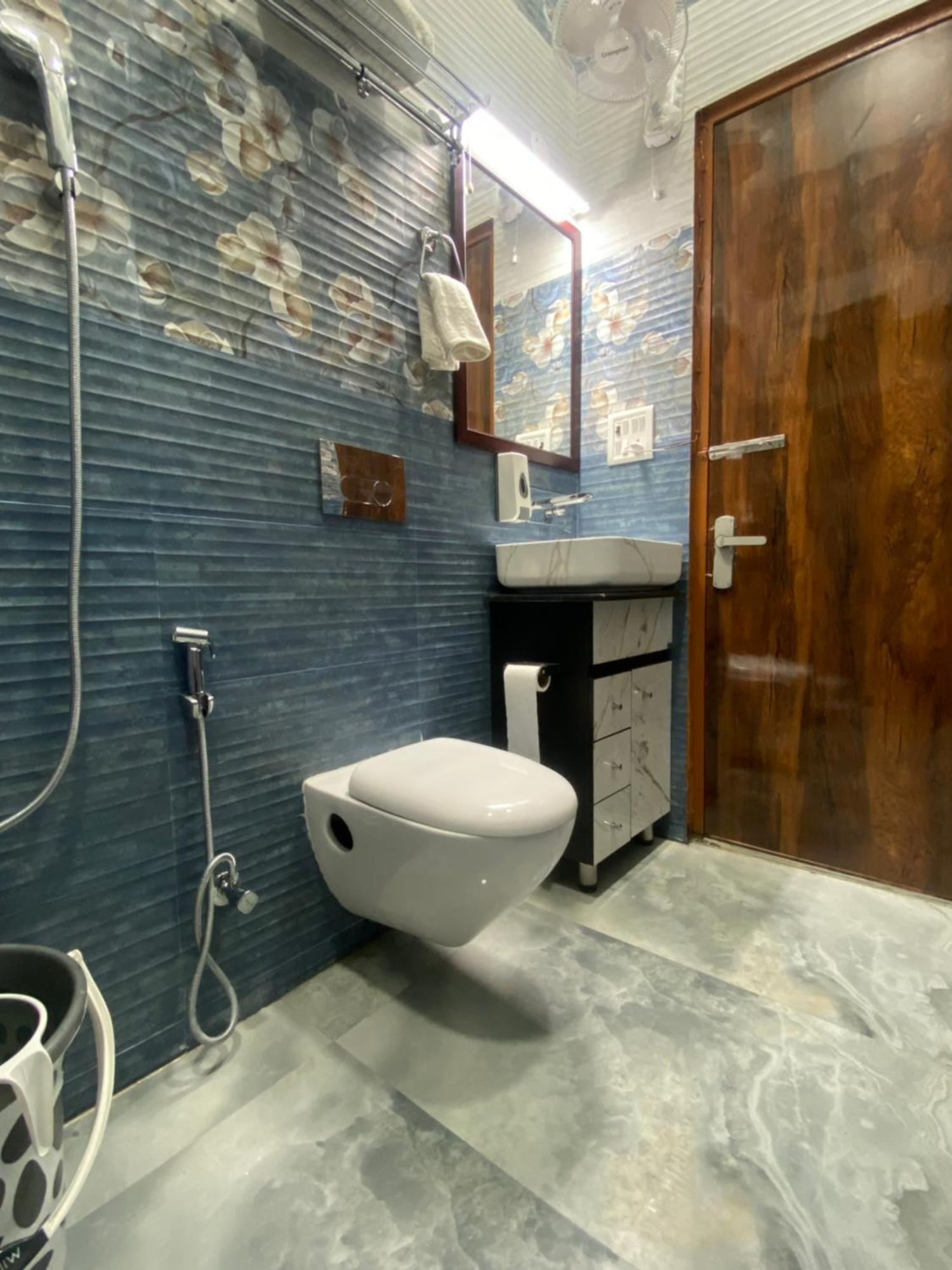 Golden Homestay New Delhi Exterior photo