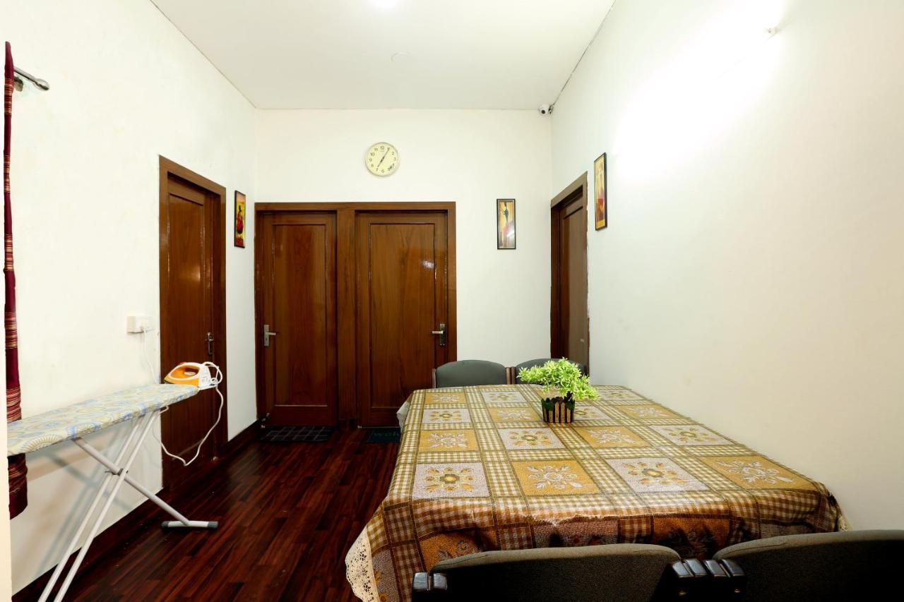 Golden Homestay New Delhi Exterior photo